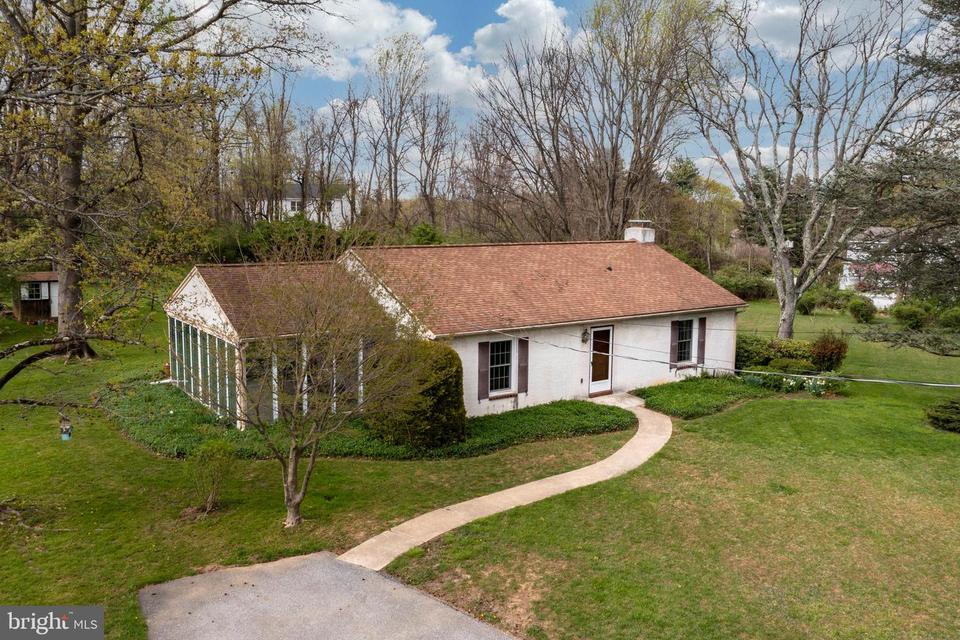 463 Taylor Rd, Downingtown, PA 19335 40 Photos MLS PACT2023110