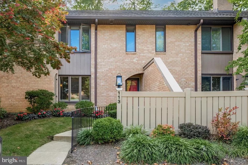 113 Woodgate Ln, Paoli, PA 19301 26 Photos Movoto