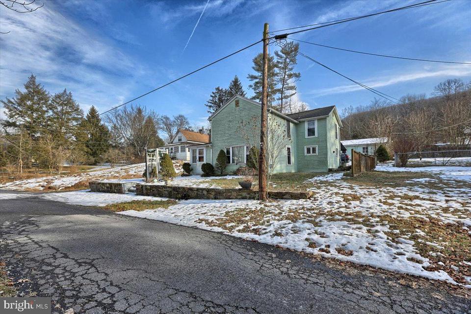 541 Iron Bridge Ln, Dauphin, PA 17018 1 photo MLS PADA2009450 Movoto