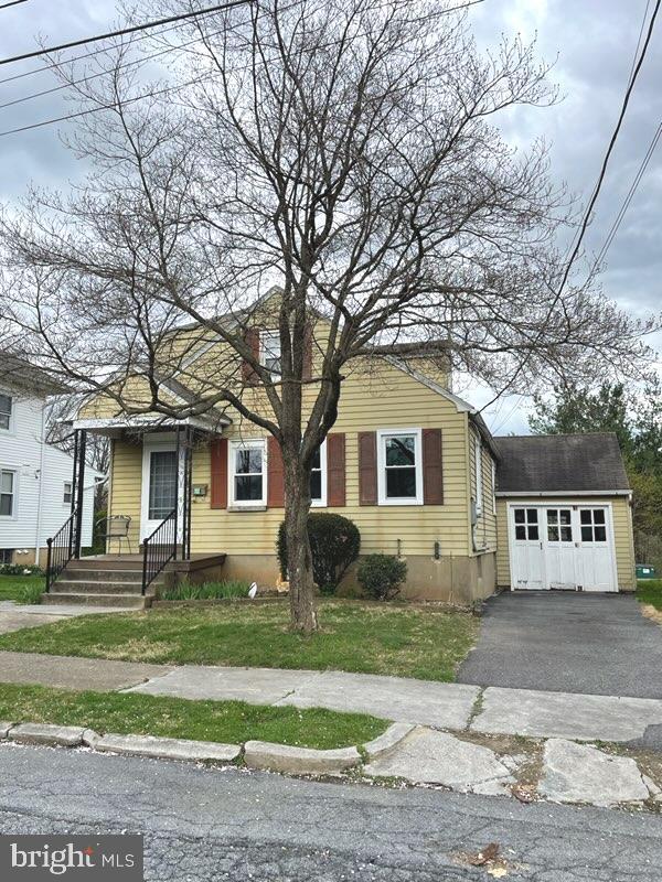 1318 E Caracas Ave, Hershey, PA 17033 3 Photos MLS PADA2011618