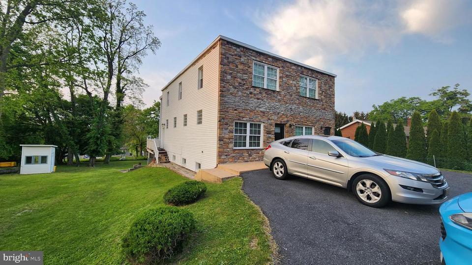 2712 Locust Ln, Harrisburg, PA 17109 15 Photos Movoto