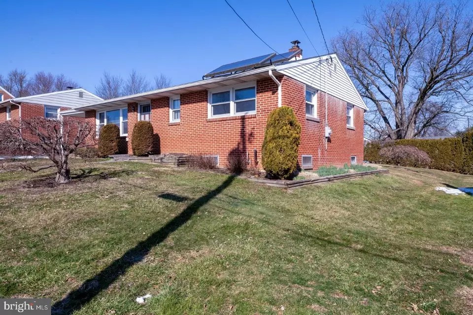 107 Brunner St, Hummelstown, PA 17036 28 Photos Movoto