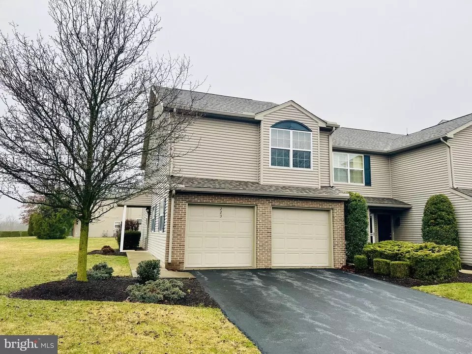 223 Thrush Dr, Hummelstown, PA 17036 18 Photos Movoto