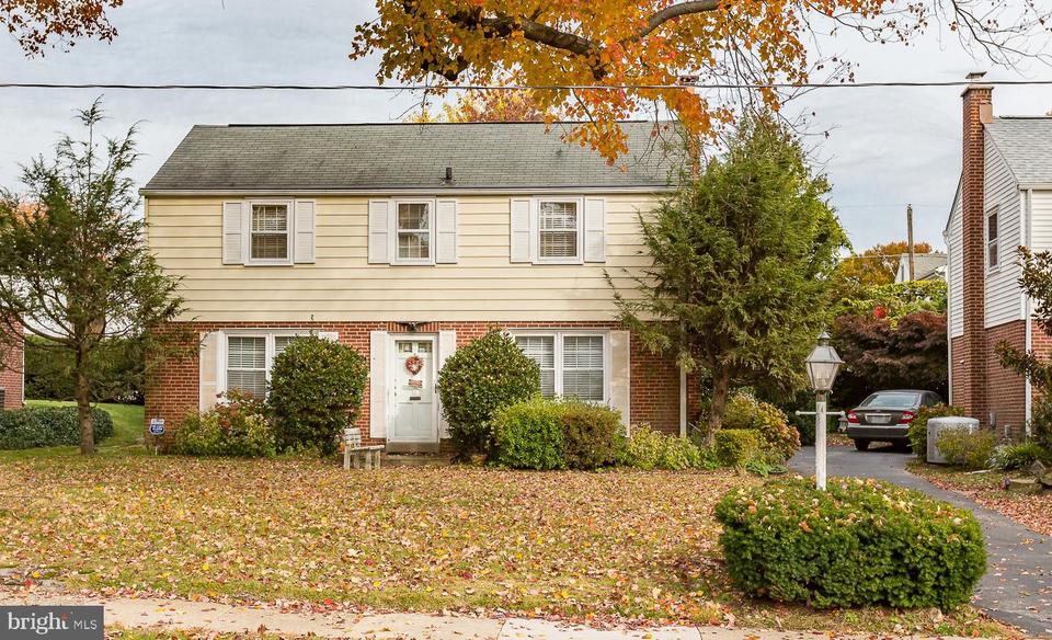 211 Pickwick Rd, Havertown, PA 19083 26 Photos MLS PADE2011178 Movoto