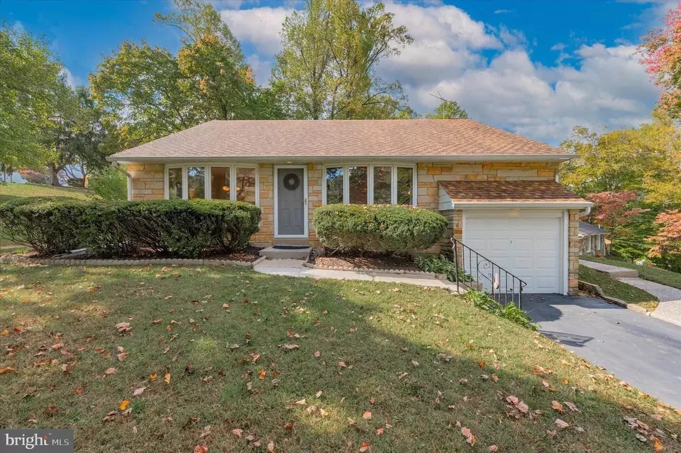 300 N Malin Rd, Broomall, PA 19008 18 Photos Movoto