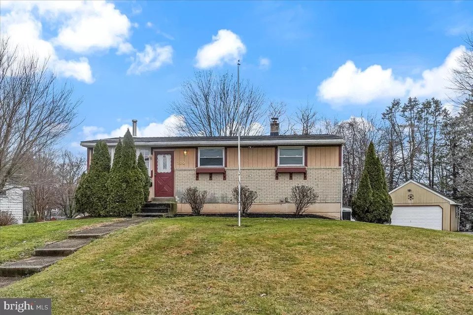 200 Tuscany Rd, Aston, PA 19014 22 Photos Movoto