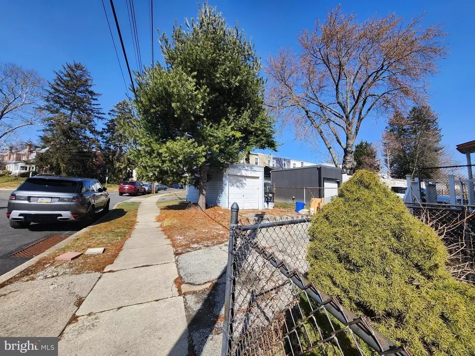 2463 Eldon Ave, Drexel Hill, PA 19026 24 Photos Movoto