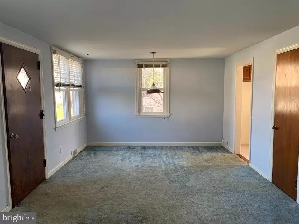 128 Harmil Rd, Broomall, PA 19008 24 Photos Movoto