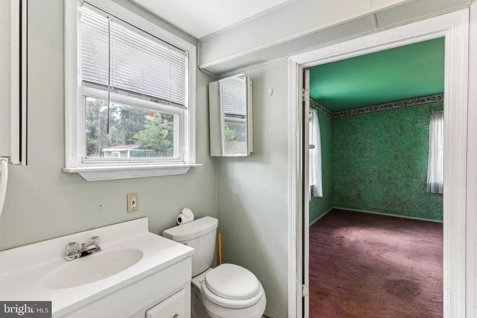 2752 Harmil Rd, Broomall, PA 19008 46 Photos Movoto