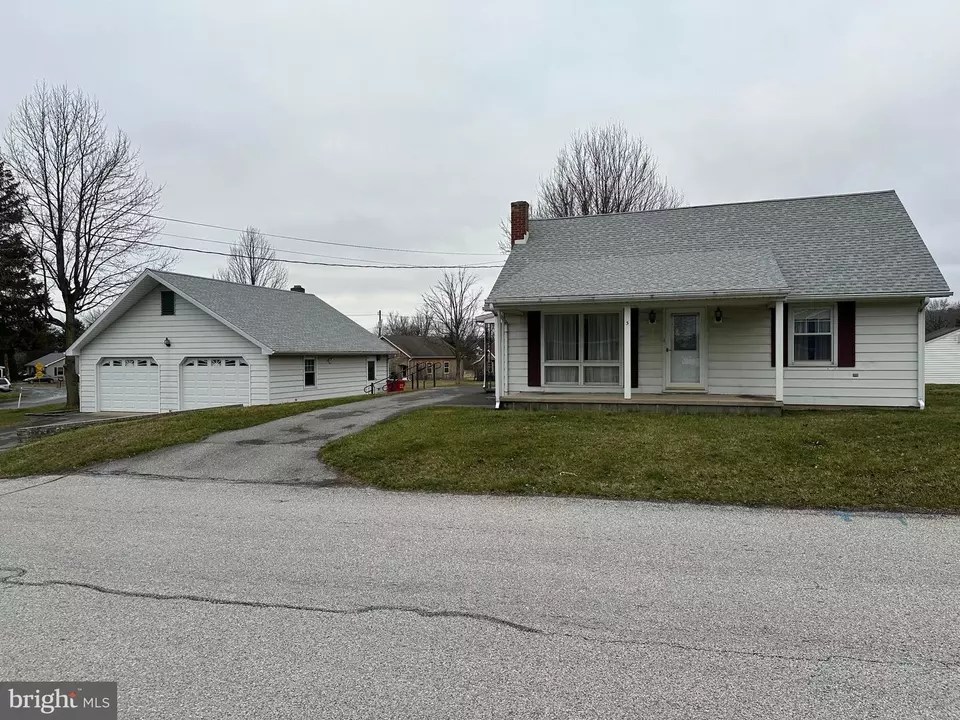 5 Reynolds Ave, Mont Alto, PA 17237 43 Photos Movoto