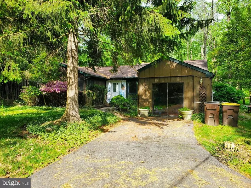 9329 Landis Ln, East Greenville, PA 18041 Movoto