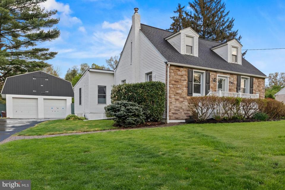 1719 N Line St, Lansdale, PA 19446 1 photo Movoto