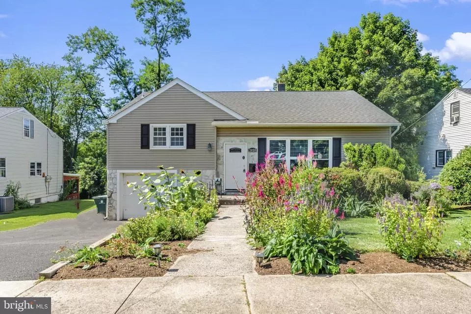 2020 Fortune Rd, Glenside, PA 19038 45 Photos Movoto