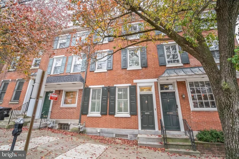 28 W Airy St, Norristown, PA 19401 30 Photos Movoto