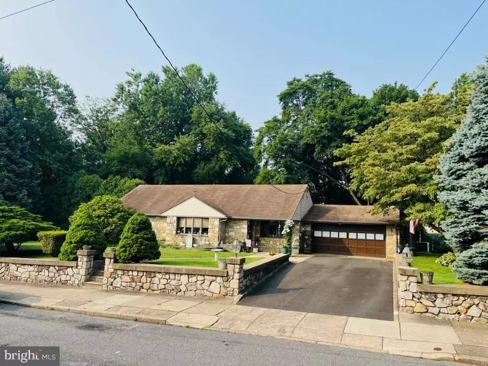 143036 Oakmont St, Philadelphia, PA 19111 64 Photos Movoto