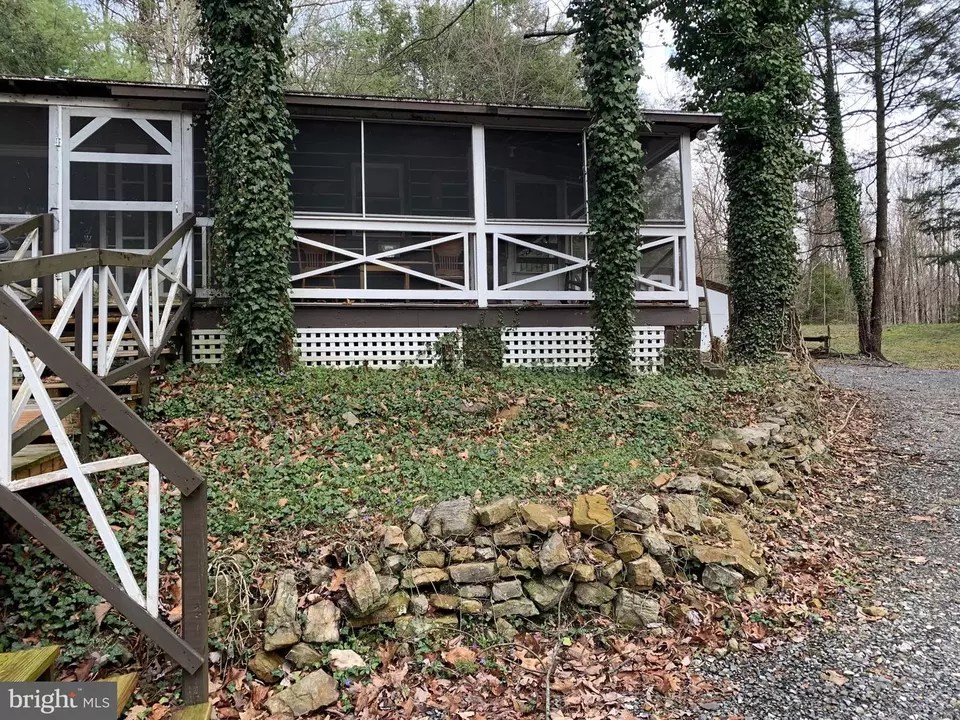 1053 Dever Hollow Rd, Millerstown, PA 17062 33 Photos Movoto