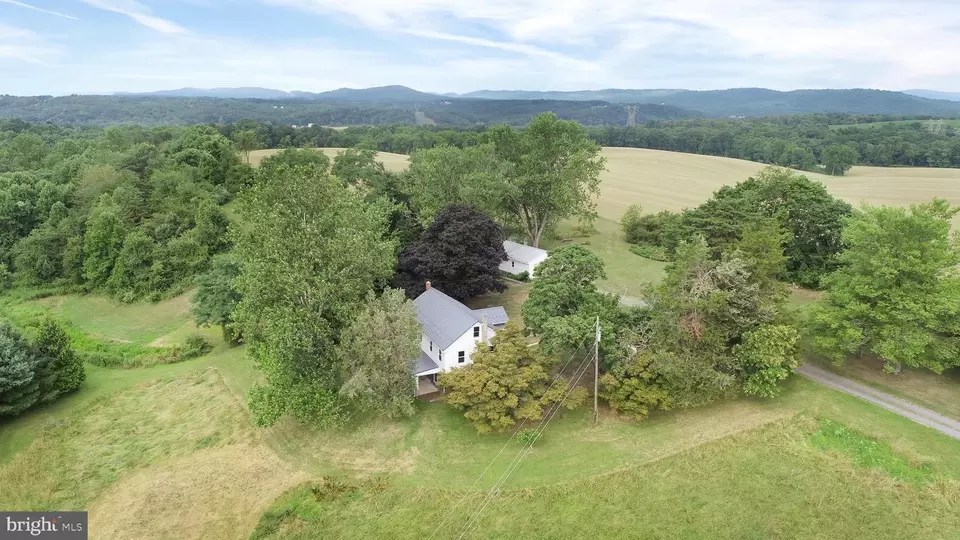 39 Amity Rd, Duncannon, PA 17020 48 Photos Movoto