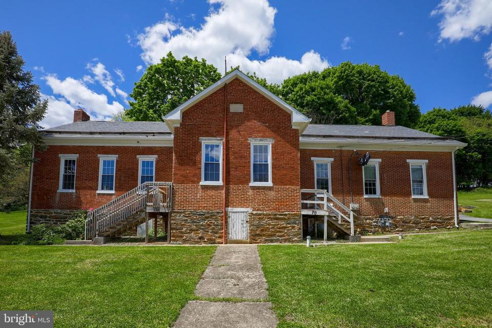 75 S Main St, Seven Valleys, PA 17360 20 Photos MLS PAYK158716