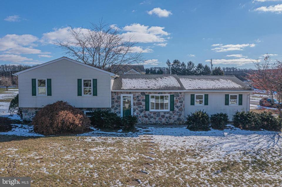 2257 Stoverstown Rd, Spring Grove, PA 17362 42 Photos MLS 