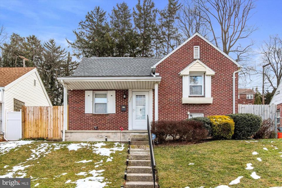 382 Pennsylvania Ave, York, PA 17404 23 Photos MLS PAYK2013952