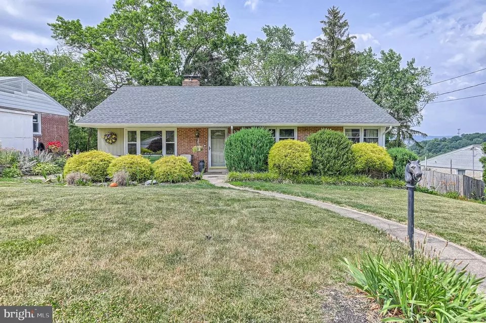 1377 Glendale Rd, York, PA 17403