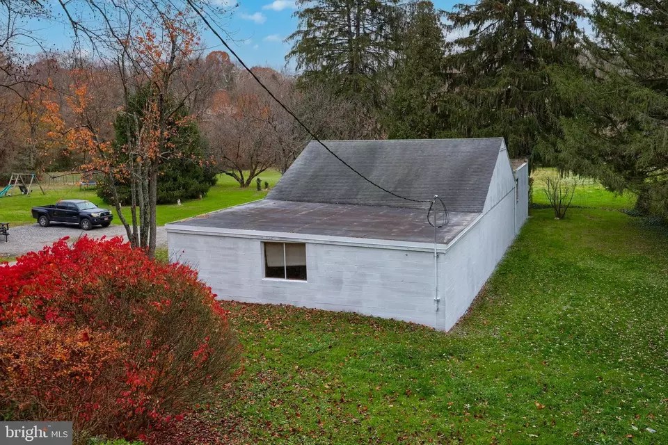 1635 Conewago Creek Rd, Manchester, PA 17345 53 Photos Movoto