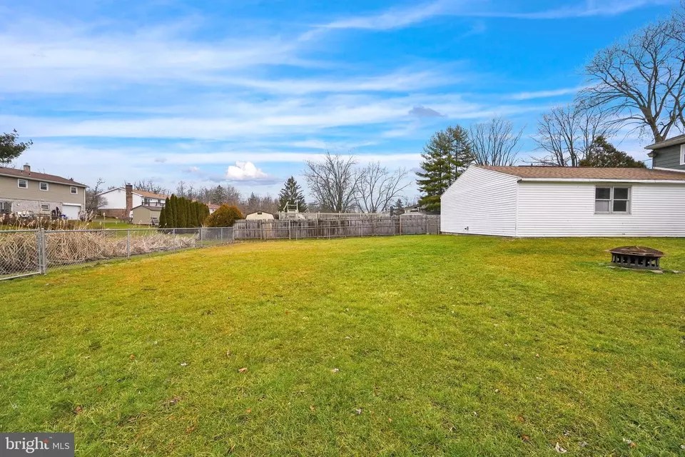 2519 Willapa Dr, Dover, PA 17315 29 Photos Movoto