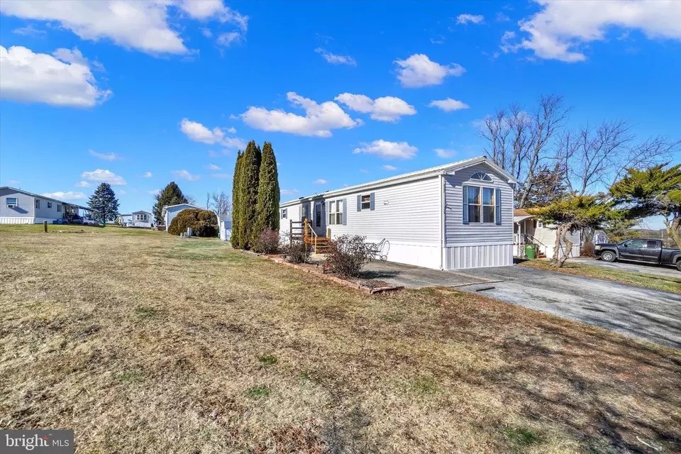 124 Gateshead Dr, Stewartstown, PA 17363 25 Photos Movoto