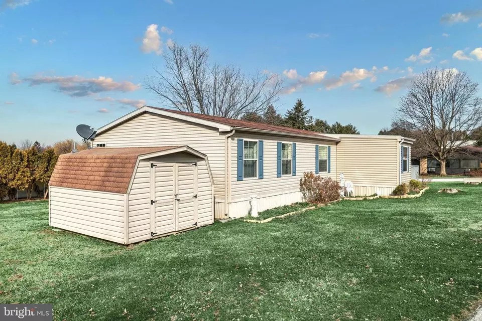 600 Parkwood Dr, Mount Wolf, PA 17347 35 Photos Movoto