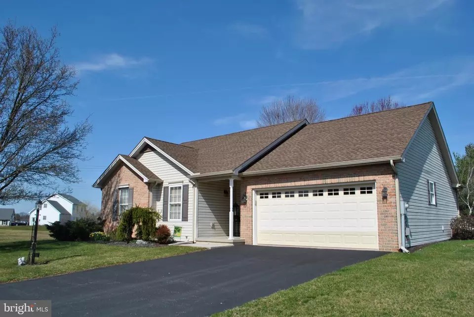 2155 Nena Dr, York, PA 17408 44 Photos Movoto