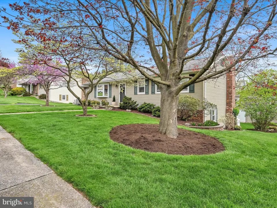 406 Centerview Ave, New Cumberland, PA 17070 30 Photos Movoto