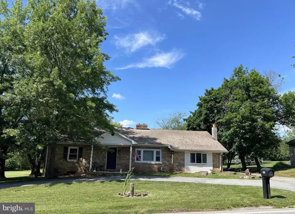 2085 Roosevelt Ave, York, PA 17408 28 Photos Movoto