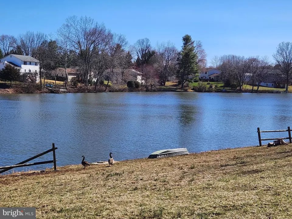 6434 Lancaster Dr, Warrenton, VA 20187 3 Photos Movoto