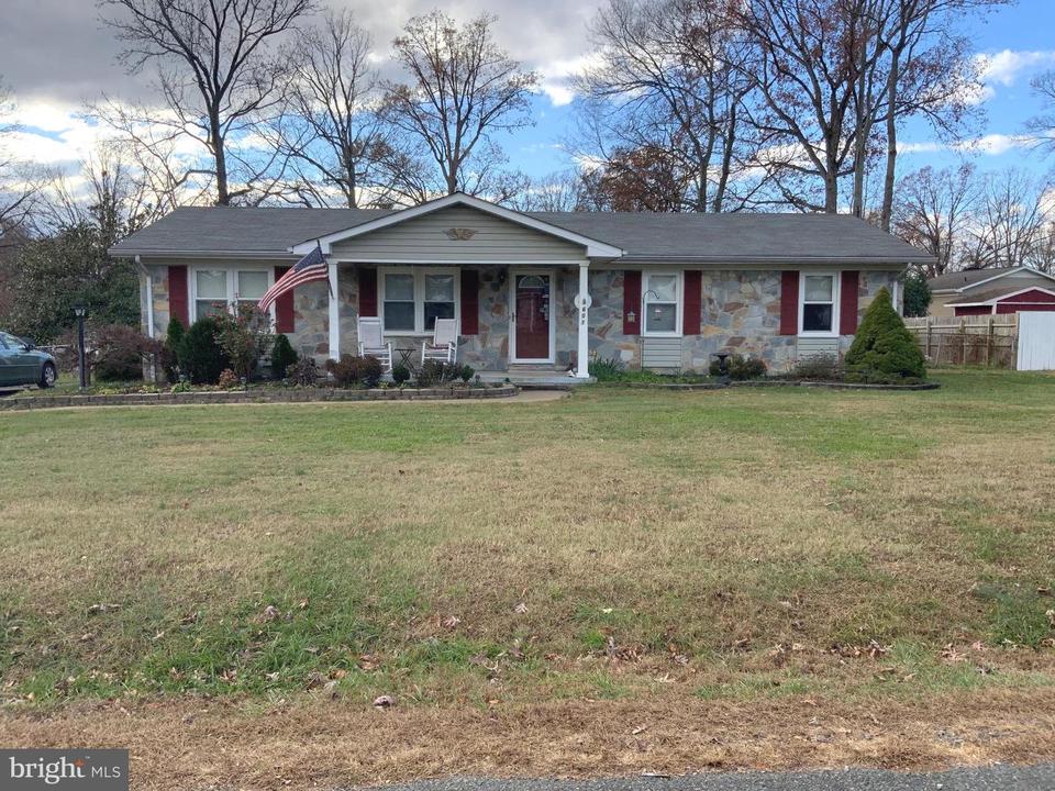 601 Perry Dr, Fredericksburg, VA 22405 22 Photos Movoto