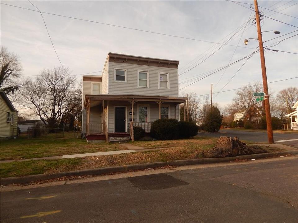 2901 Lawson St, Richmond, VA 23224 16 Photos MLS 2201090 Movoto