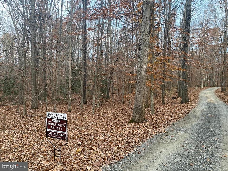 10406 Ni South Ln, Spotsylvania, VA 22553 5 Photos MLS VASP2004372