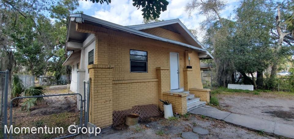 2111 12th St S St Pete, Saint Petersburg, FL 33705 19