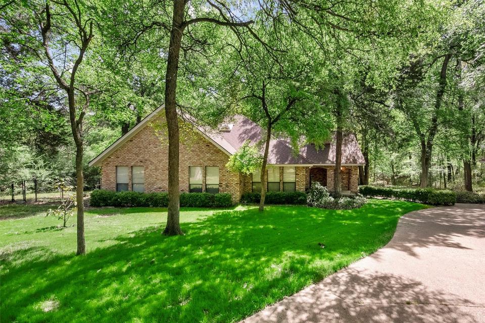 1548 N Cedar Hill Rd, Cedar Hill, TX 75104 37 Photos MLS 20293857