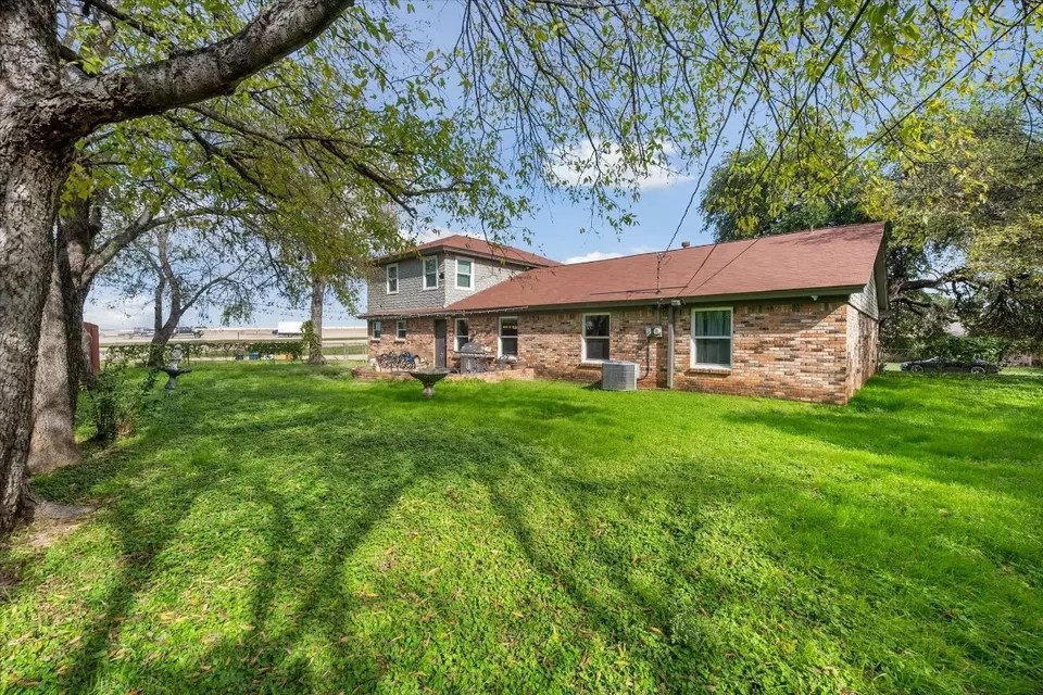 1300 Cloverdale Dr, Fort Worth, TX 76134 39 Photos Movoto