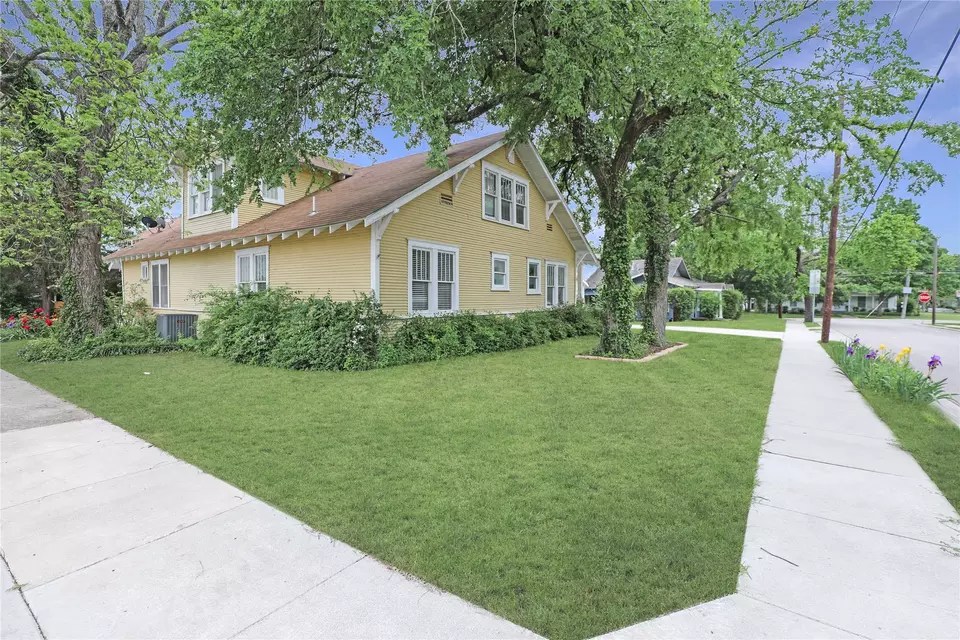 301 S Bradley St, Mckinney, TX 75069 40 Photos Movoto