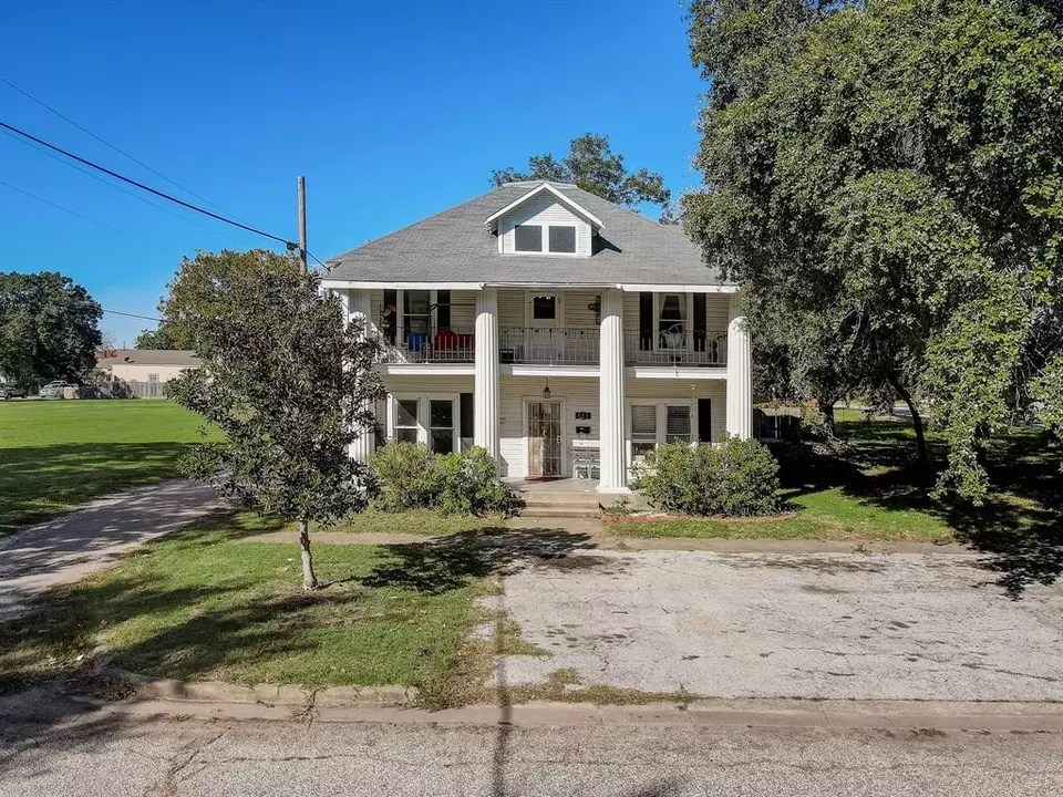 611 Ml King Jr St, Texas City, TX 77590 42 Photos Movoto
