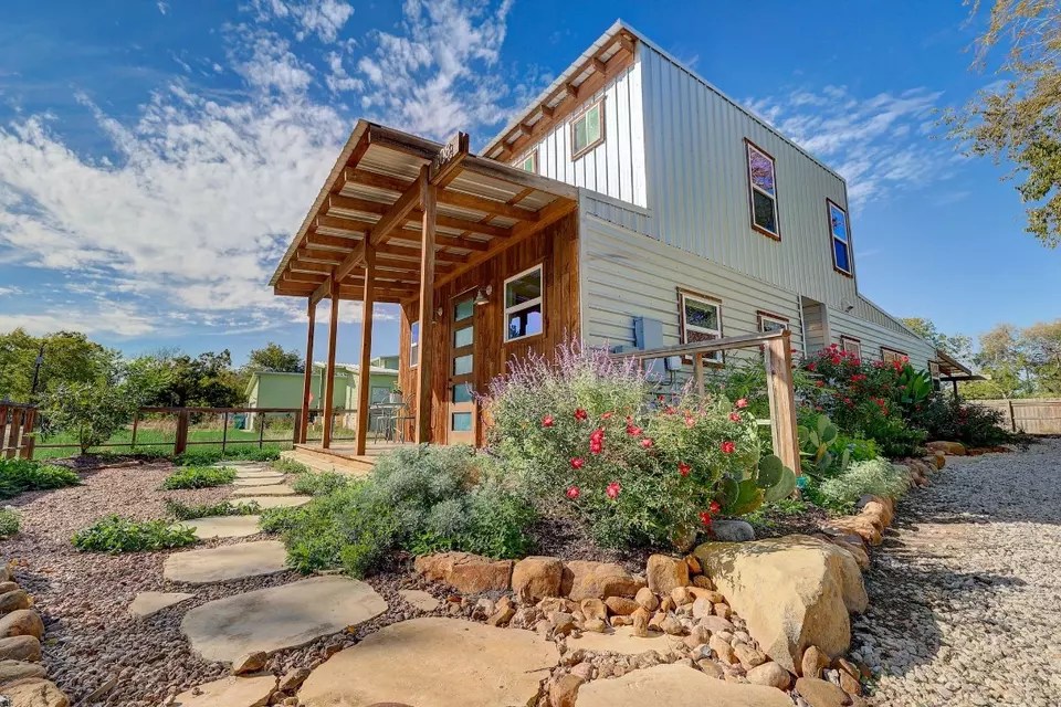 808 Magnolia St, Bastrop, TX 78602 36 Photos Movoto