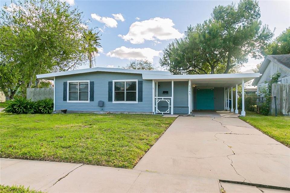 6345 Prince Dr, Corpus Christi, TX 78412 28 Photos MLS 390384 Movoto