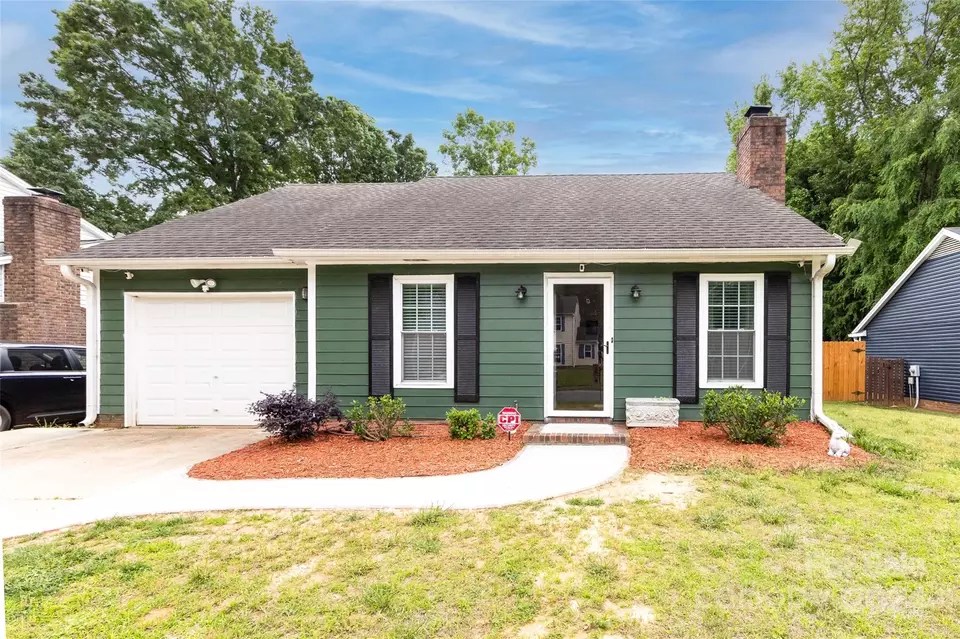 8200 Meadowdale Ln, Charlotte, NC 28227 34 Photos Movoto