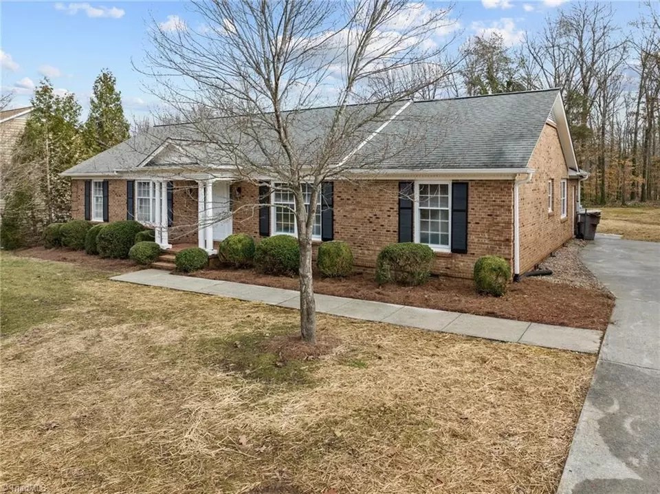 1116 Jefferson Rd, Greensboro, NC 27410 38 Photos Movoto