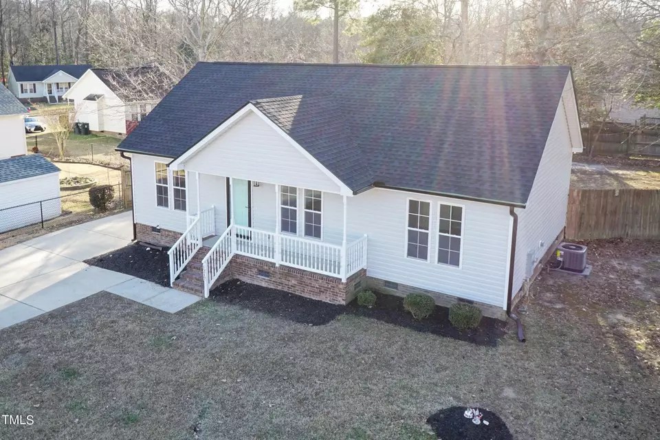 1217 Fiddle, Zebulon, NC 27597 29 Photos Movoto