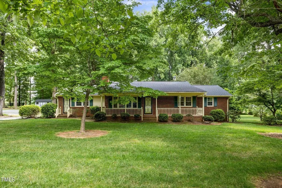 2377 Burlington, Roxboro, NC 27574 46 Photos Movoto