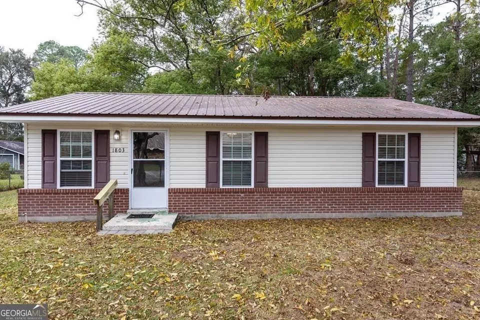 1803 Sunnyside Dr, Waycross, GA 31501 18 Photos Movoto