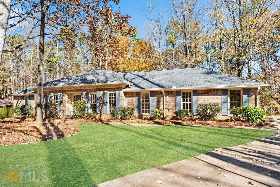 220 Oak Leaf Cir, Roswell, GA 30075 46 Photos MLS 20001362 Movoto