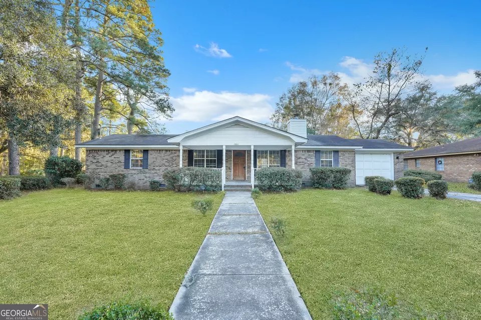 1501 Arcadian St, Savannah, GA 31405 36 Photos Movoto